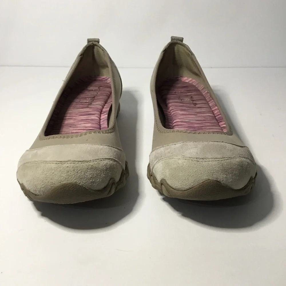 Skechers Women’s Memory Foam Relaxed Fit Flats Leather/Textile Upper Size 8 - Picture 2 of 8